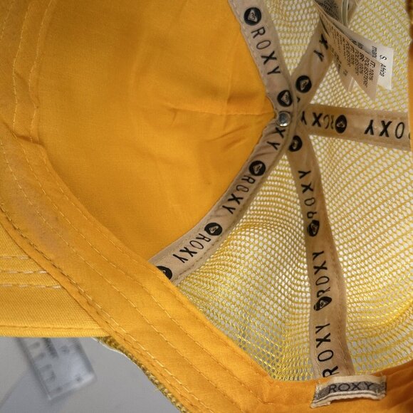 Preowned Roxy California Snapback Trucker Hat  Yellow Surf Beach Theme - Picture 6 of 7